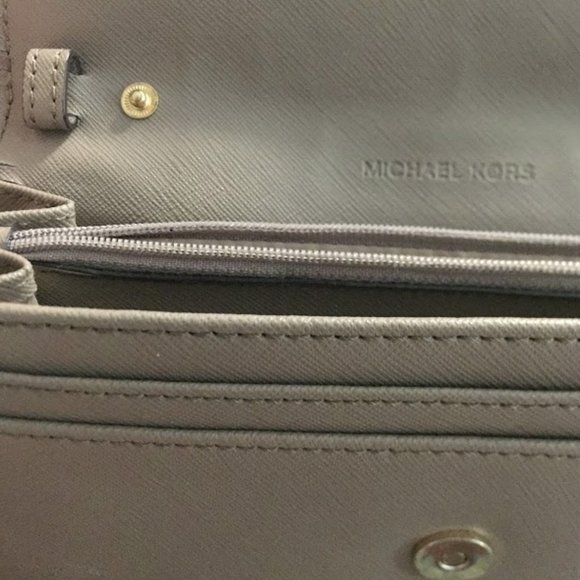 Michael Kors Wallet - Picture 3 of 3